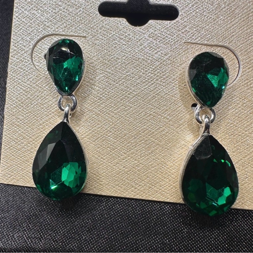 Emerald Green Crystal Drop Earrings Teardrop Dangle Silver Wedding Statement - Picture 3 of 9